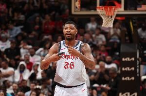 还不想躺平！队记：尼克斯有意斯玛特 但无法提供他寻求的角色