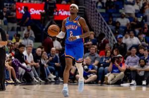 亚历山大:教练每场更换阵容都很频繁 我都没留意到